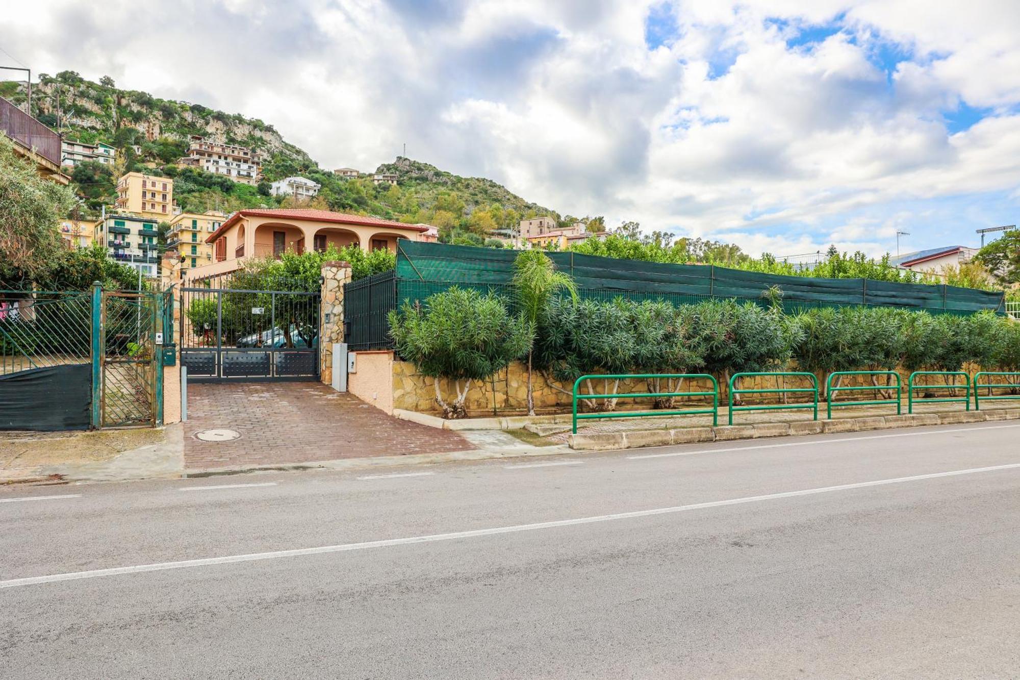 Giardino Dei Cedri Bed & Breakfast Trabia